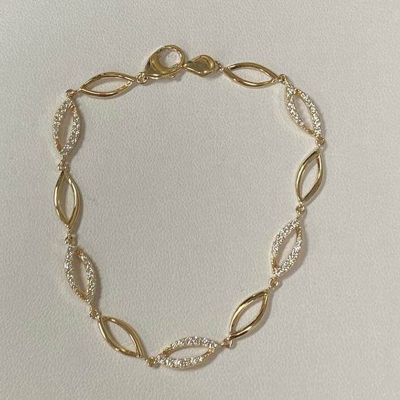 Solid Real 14K Yellow Gold CZ Infiniti Bracelet - Picture 5 of 8